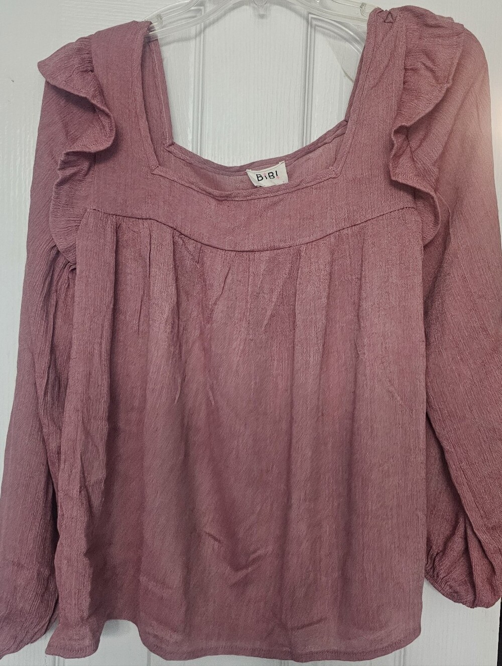 BiBi long-sleeve blouse is crafted from a lightweight, crinkled gauze fabric - Picture 5 of 8